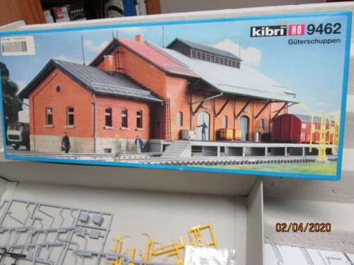 HO SCALE : KIBRI LARGE STATION BUILDING SHED (BOXED) - LOT 48AA