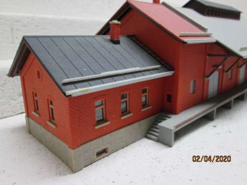 HO SCALE : KIBRI LARGE STATION BUILDING SHED (BOXED) - LOT 48AA