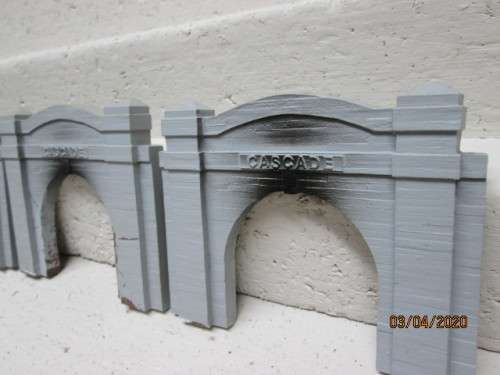 HO & N SCALE : CHOOCH  x3 SINGLE RAIL TUNNEL ENTRANCES - LOT 76AA