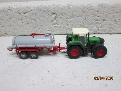HO SCALE : WIKING FENDT TRACTOR & FARM TANKER - LOT 81AA
