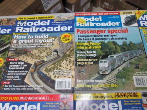 HO SCALE : MODEL RAILROADER MAGAZINES x10  - LOT 168AA