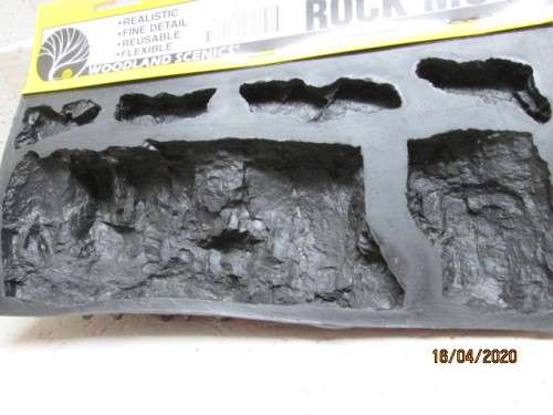 HO SCALE : WOODLAND SCENICS : SILICON ROCK MOULD C1243 - LOT 378AA