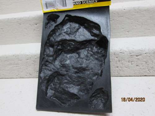 HO SCALE : WOODLAND SCENICS : SILICON ROCK MOULD C1238 - LOT 381AA