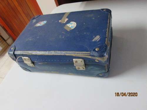 OLD SMALL BLUE SCHOOL CASE - LOT 405AA
