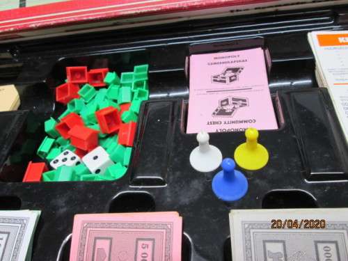 MONOPOLY BOARD GAME - LOT 410AA