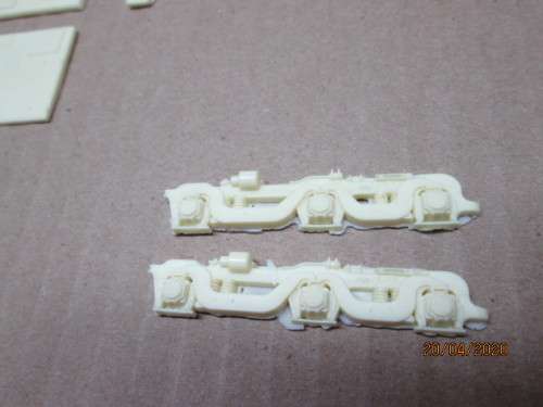 HO SCALE : SAR CLASS 33 DIESEL LOCOMOTIVE DETAIL KIT - LOT 496AA