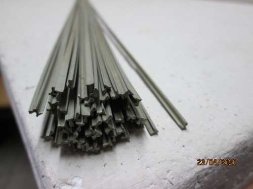 REDUCED TO CLEAR : HO/OOSCALE : NICKEL SILVER RAIL PIECES x65 - LOT 488AA
