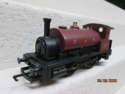 OO SCALE : HORNBY 0-4-0 STEAM LOCOMOTIVE (BOXED) - LOT 530A
