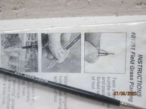 HO SCALE : MICRO-MARK FIELD GRASS PLANTING TOOL - LOT 594AA