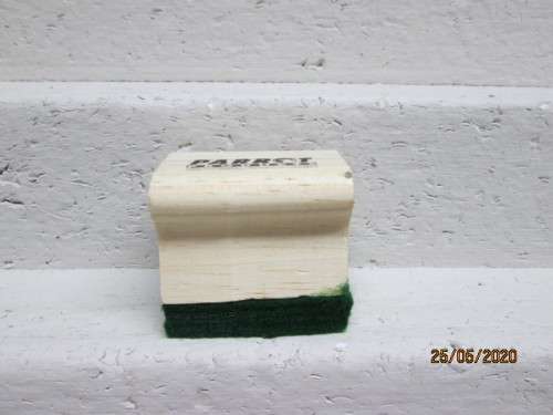 HO SCALE : PARROT TRACK CLEANER  - LOT 715AA