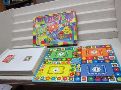 SMILE : THAT'S LIFE BOARD GAME (BOXED) - LOT 739AA