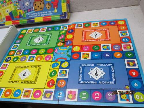 SMILE : THAT'S LIFE BOARD GAME (BOXED) - LOT 739AA