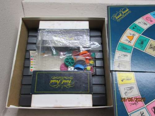 TRIVIAL PERSUIT BOARD GAME : FOR ADULTS GENIUS EDITION (BOXED) - LOT 741AA