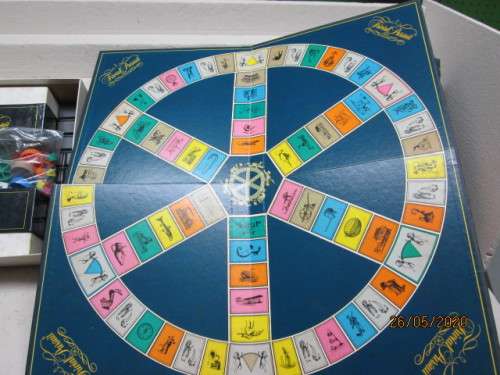 TRIVIAL PERSUIT BOARD GAME : FOR ADULTS GENIUS EDITION (BOXED) - LOT 741AA