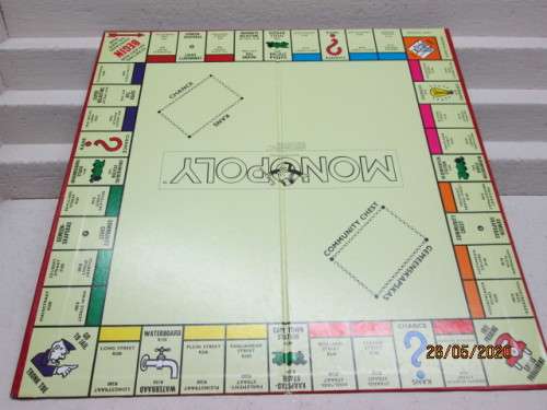 MONOPOLY SET BOARD GAME (BOXED) - LOT 743AA