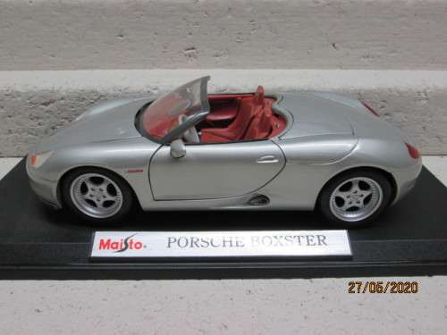 1:18 SCALE : MAISTO PORSCHE BOXSTER- LOT 801AA