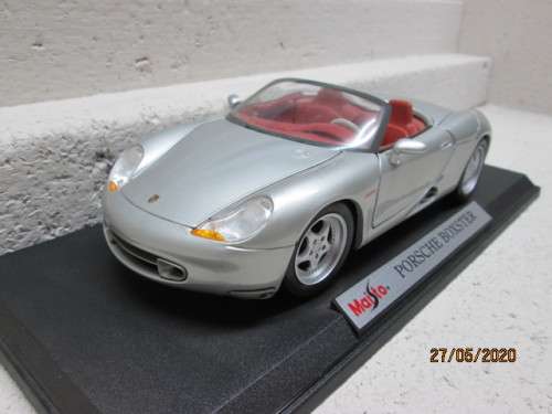 1:18 SCALE : MAISTO PORSCHE BOXSTER- LOT 801AA