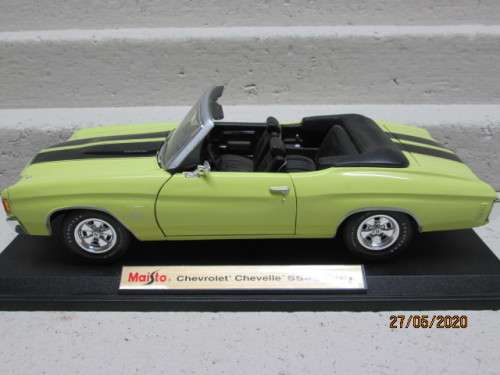 1:18 SCALE : MAISTO CHEVROLET SS454 1972 - LOT 804AA