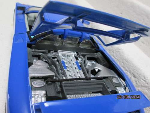 1:18 SCALE : BBURAGO BUGATTI 11GB 1991 - LOT 831AA