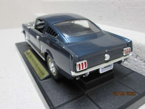 1:18 SCALE : SOLIDO FORD MUSTANG FASTBACK 1965 - LOT 840AA