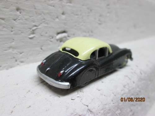 DIE CAST : MATCHBOX JAGUAR XK 140 No 32 - LOT 922AA