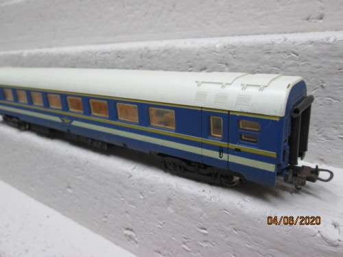 HO SCALE - LIMA SAR - BLUE TRAIN COACH - LOT 8 BB