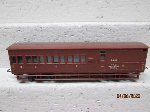 HO SCALE - LIMA SAR - V8 GUARD VAN - BOXED - LOT 29 BB