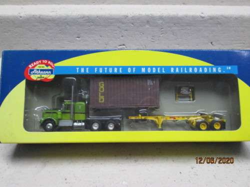 HO SCALE : ATHEARN KENWORTH TRUCK & TRAILER WITH CONTAINER (BOXED) - LOT 89BB