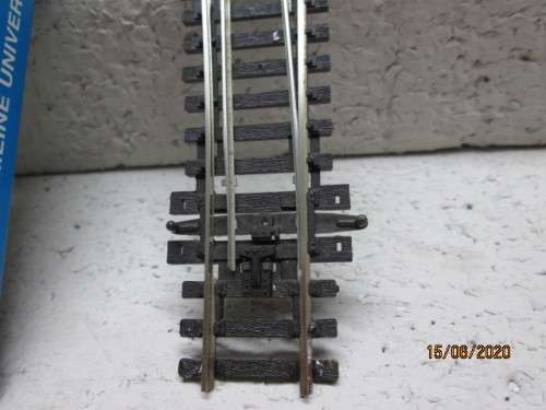 HO/OO SCALE : PECO MEDIUM RADIUS LEFT HAND POINT (BOXED) - LOT 102BB