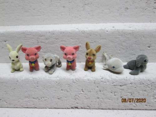 REDUCED TO CLEAR : ASSORTED DISPLAY ANIMAL FIGURINES x7