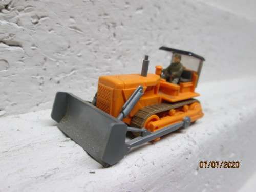 HO SCALE : WIKING BULLDOZER - LOT 272BB