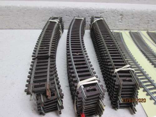 HO/OO SCALE : ASSORTED TRACK x34 PIECES - LOT 439BB