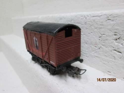 HO SCALE : LIMA MICHELIN SHORT BOX CAR - LOT 467BB