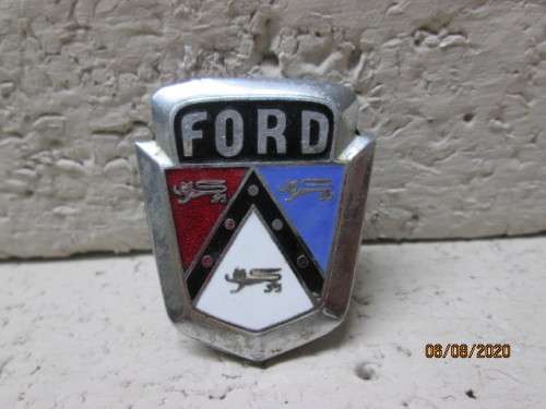 FORD BADGE-  LOT 506BB
