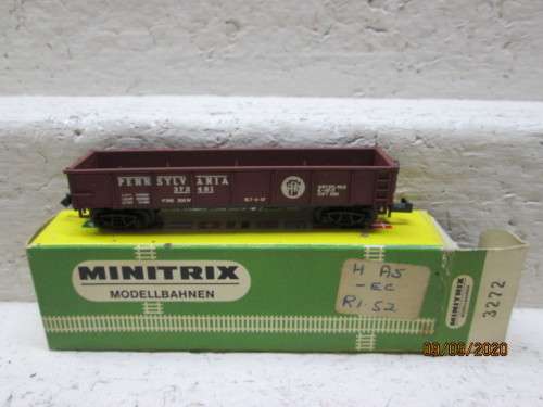 N SCALE: MINITRIX : PENNSYLVANIA GONDOLA - BOXED