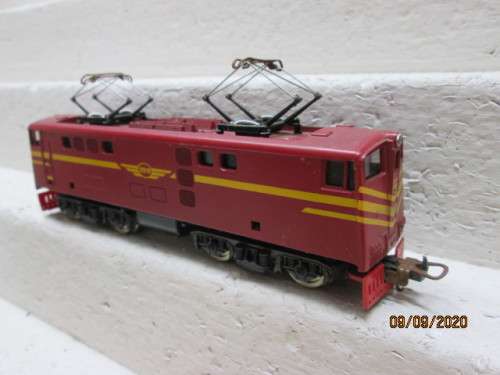 HO SCALE: LIMA SAR : RED 5E ELECTRIC LOCOMOTIVE DUMMY