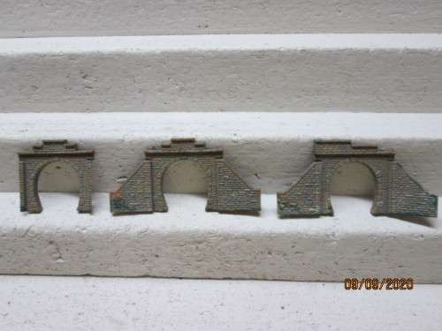 N SCALE : TUNNEL ENTRANCE - X3
