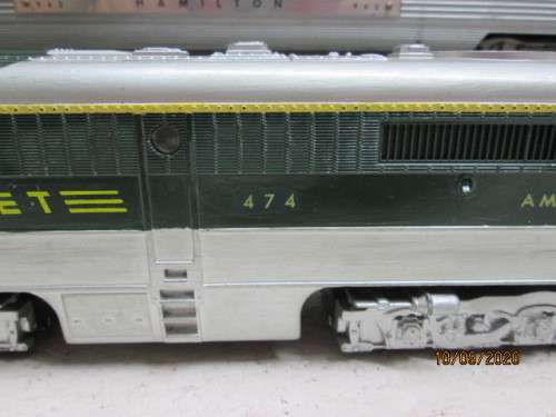 S SCALE : AMERICAN FLYER : DIESEL LOCOMOTIVES  WITH X4 PASSENGER COACHES - ROCKET SET