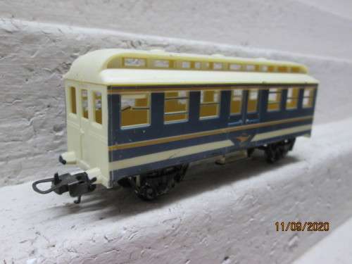 HO SCALE : LIMA SAR : BLUE TRAIN ENTRY LEVEL COACH