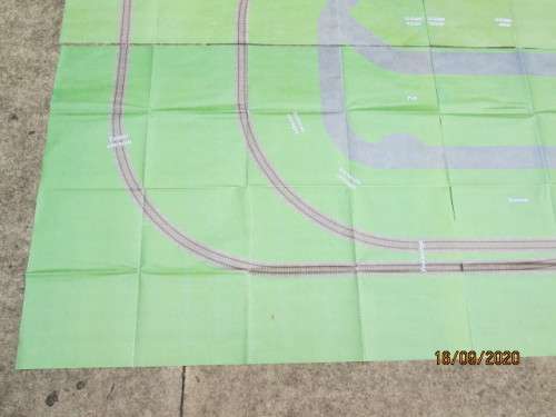 OO SCALE : LARGE LAYOUT FLOOR PLAN (`Your Model Railway Village Collection` - CNA