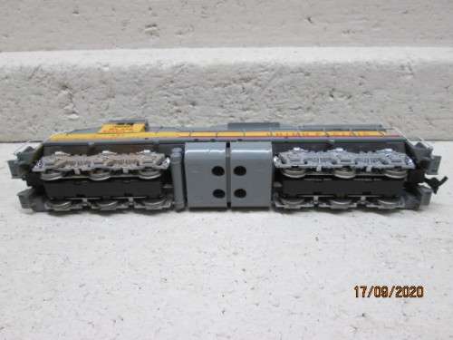 HO SCALE : ATHEARN UNION PACIFIC - SD-9 DIESEL LOCOMOTIVE - BOXED