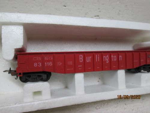HO SCALE : LIMA : BURLINGTON GONDOLA - BOXED