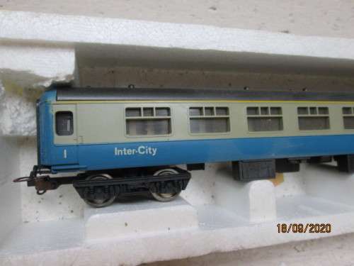 HO SCALE : LIMA : INTERCITY PASSENGER COACH - BOXED