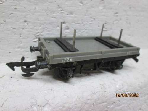 OO SCALE : TRIANG : OPEN GOODS - BOXED