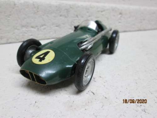 1:24 SCALE : MERIT RACING CAR - GP BRM 1956 - BOXED