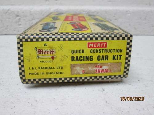 1:24 SCALE : MERIT RACING CAR - VANWALL 1956 - BOXED