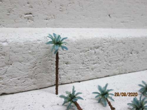 N SCALE : PALM TREES - X6