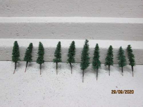 N SCALE :  PINE TREES - X10