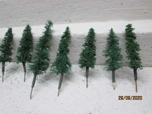 N SCALE :  PINE TREES - X10