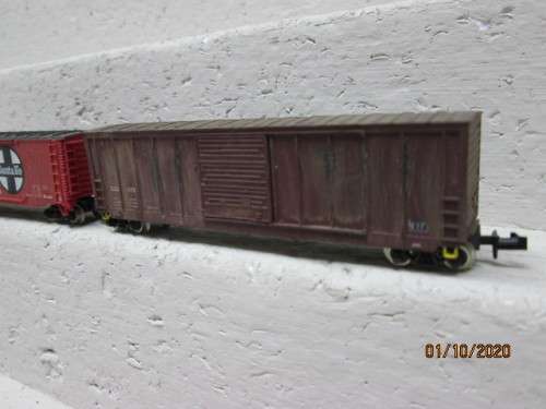N SCALE : X2 AMERICAN BOX CARS